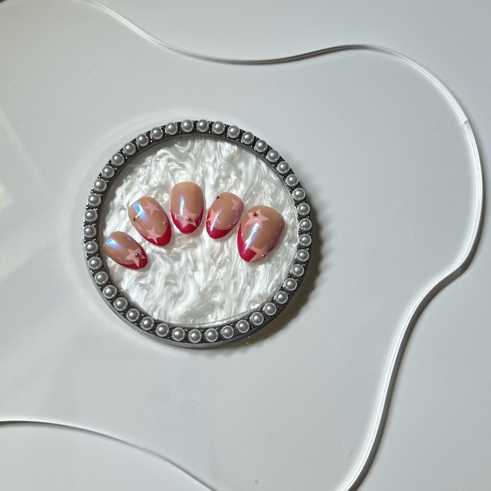 Press on nails - Picture 2 of 5